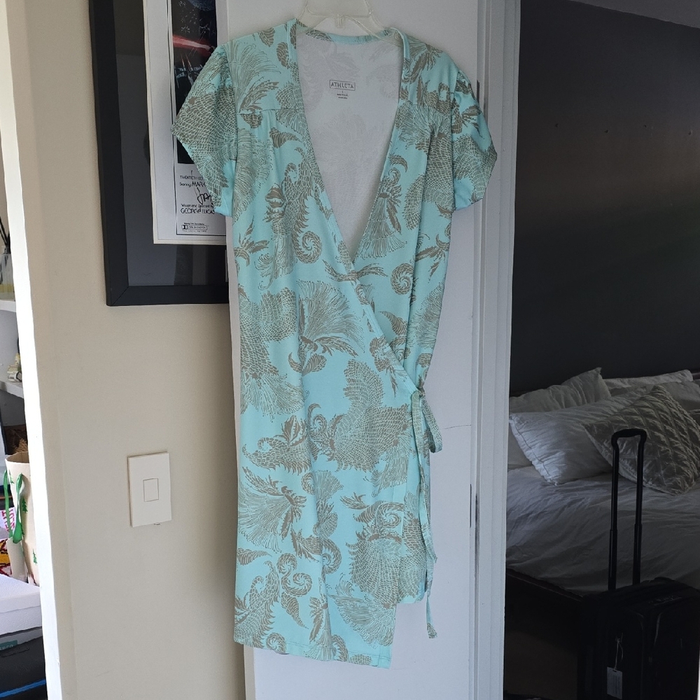 Vintage Athleta Pastel Blue/Green Wrap Dress with Leaf Print Size Large
